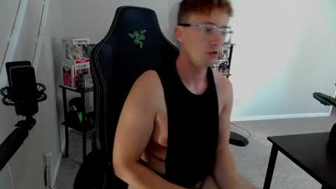 codyt1016 online show from 09/28/25, 05:07