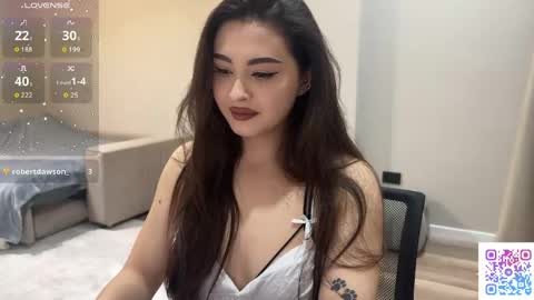 Snapshot of coffee_wihtout_milk chatting on 04/24/26, 11:40 Yumi online show from 04/24/26, 11:40