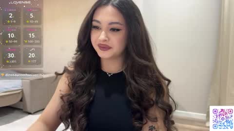 Snapshot of coffee_wihtout_milk chatting on 05/19/26, 11:00 Yumi online show from 05/19/26, 11:00