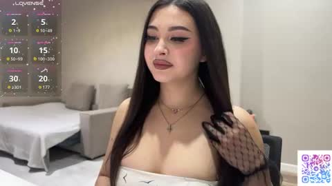 Snapshot of coffee_wihtout_milk chatting on 07/13/26, 10:34 Yumi online show from 07/13/26, 10:34