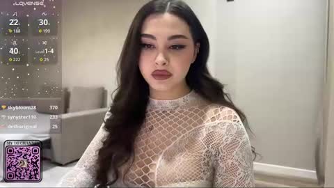 Snapshot of coffee_wihtout_milk chatting on 07/16/26, 10:16 Yumi online show from 07/16/26, 10:16