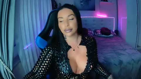 Ur goddess Nikki online show from 09/09/25, 10:15