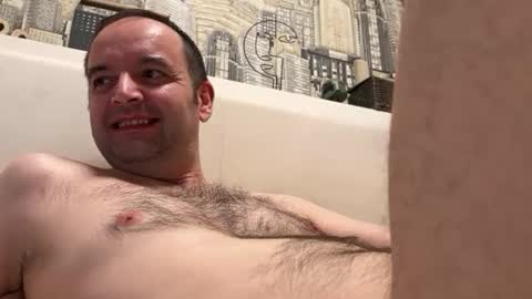 colambus83 online show from 04/09/26, 07:30