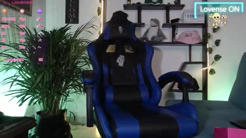 Colby Scott online show from 10/31/25, 01:23