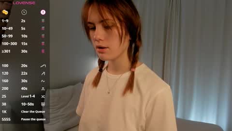 Snapshot of colbymcroberts chatting on 11/24/25, 01:16 Carry online show from 11/24/25, 01:16