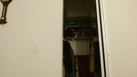 Snapshot of colbymoney chatting on 01/08/25, 02:57 Colby big dick money online show from 01/08/25, 02:57