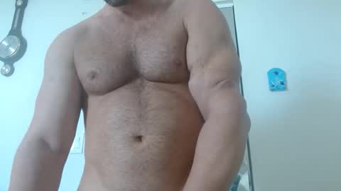 Snapshot of colbymoney chatting on 10/22/25, 01:33 Colby big dick money online show from 10/22/25, 01:33