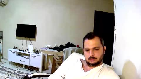 Snapshot of coldskull15 chatting on 02/05/25, 08:35 coldskull15 online show from 02/05/25, 08:35