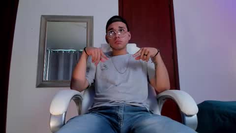 Snapshot of colecruz chatting on 10/09/25, 07:12 Cole online show from 10/09/25, 07:12