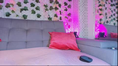 colett online show from 09/12/25, 11:54