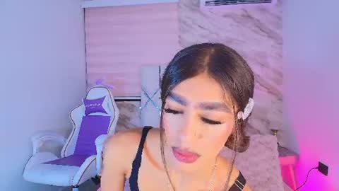 Snapshot of colett_hall chatting on 06/27/26, 11:59 colett online show from 06/27/26, 11:59
