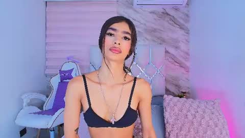 Snapshot of colett_hall chatting on 06/30/26, 12:06 colett online show from 06/30/26, 12:06