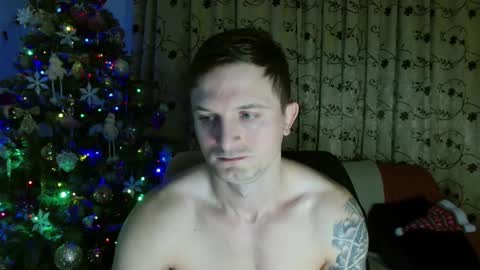 Snapshot of colin_hopex chatting on 12/19/25, 02:35 colin hopex online show from 12/19/25, 02:35