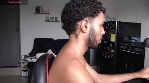Snapshot of colinlatinbrown chatting on 05/19/26, 05:08 IG online show from 05/19/26, 05:08