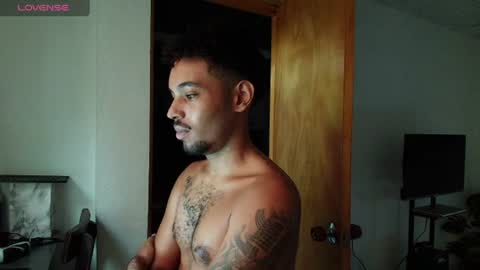 Snapshot of colinlatinbrown chatting on 07/14/26, 11:27 IG online show from 07/14/26, 11:27