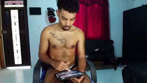 Snapshot of colinlatinbrown chatting on 07/23/26, 02:48 IG online show from 07/23/26, 02:48
