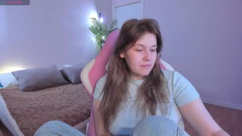 Collen Mon Tue Wed Thu Fri GMT 3 0300am - 0900am  online show from 11/03/25, 05:03