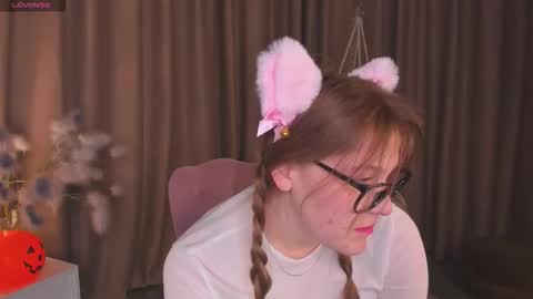 Collen Mon Tue Wed Thu Fri GMT 3 0300am - 0900am  online show from 11/04/25, 05:23