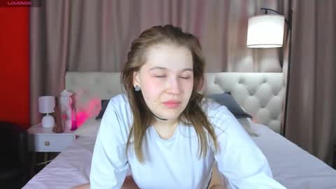 Collen Mon Tue Wed Thu Fri GMT 3 0300am - 0900am  online show from 02/07/26, 04:54