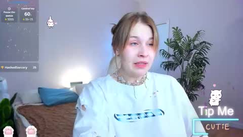 Collen Mon Tue Wed Thu Fri GMT 3 0300am - 0900am  online show from 02/23/26, 05:10