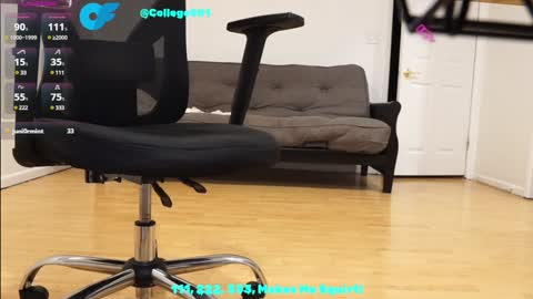 Snapshot of college001 chatting on 12/29/24, 01:17 College001 online show from 12/29/24, 01:17