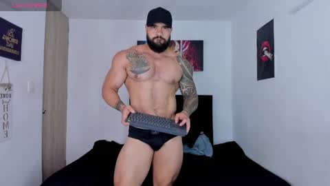 college_muscle_ass online show from 04/18/26, 06:50