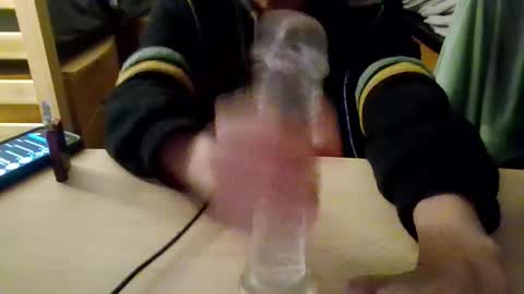 collegetwink2993 online show from 11/23/25, 10:37