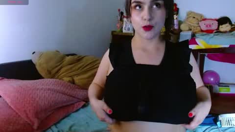 Snapshot of collette_beaufoy chatting on 07/10/26, 12:48 Collette online show from 07/10/26, 12:48