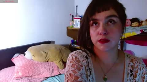 Snapshot of collette_beaufoy chatting on 07/12/26, 04:47 Collette online show from 07/12/26, 04:47