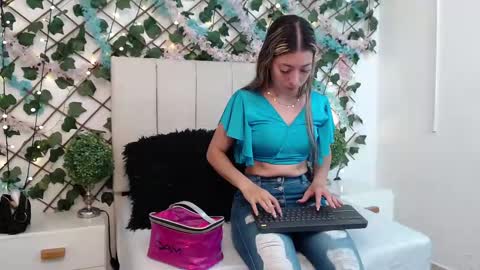 valentina online show from 01/08/26, 12:07