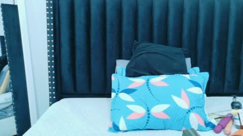  GRETCHEN  online show from 04/21/26, 12:22