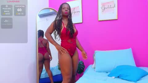 Snapshot of colombiancoffee_ chatting on 10/10/25, 07:24 Lauren online show from 10/10/25, 07:24