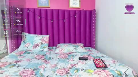 Snapshot of colombiancoffee_ chatting on 11/16/25, 12:44 Lauren online show from 11/16/25, 12:44