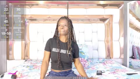 Snapshot of colombiancoffee_ chatting on 02/01/26, 12:37 Lauren online show from 02/01/26, 12:37