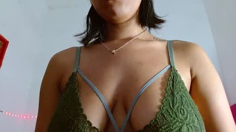  Nahomi  online show from 01/08/25, 09:12