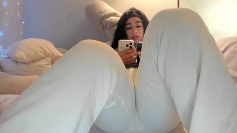    ........ Instagram  Lorysexys online show from 03/12/26, 07:03