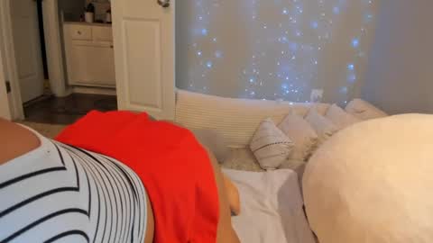    ........ Instagram  Lorysexys online show from 04/02/26, 04:54