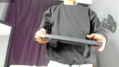 colstorw_ online show from 12/17/25, 09:59