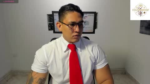 coltonmassif_ online show from 11/29/25, 11:19