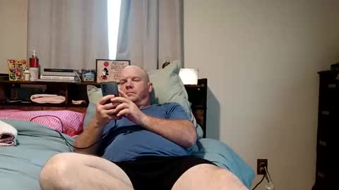 Snapshot of comegetmeinthemorning chatting on 04/04/26, 05:10 comegetmeinthemorning online show from 04/04/26, 05:10