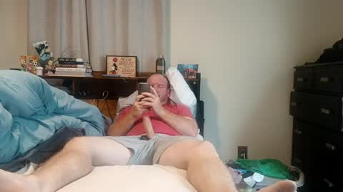Snapshot of comegetmeinthemorning chatting on 08/01/26, 03:00 comegetmeinthemorning online show from 08/01/26, 03:00