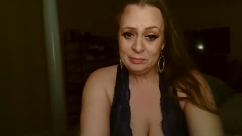 Snapshot of comeplayallday chatting on 11/23/25, 05:29 comeplayallday online show from 11/23/25, 05:29