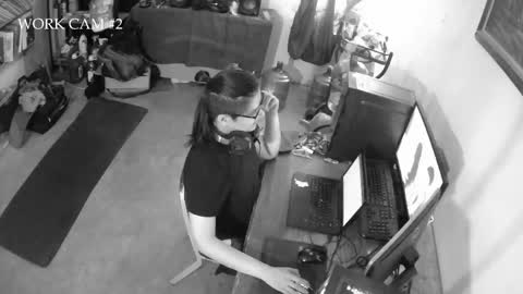 cometodani online show from 04/22/26, 06:42