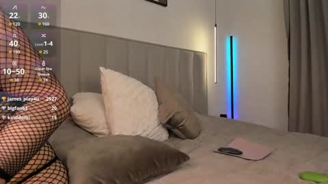 Snapshot of cometoseeme_ chatting on 02/07/25, 07:49 Alice online show from 02/07/25, 07:49