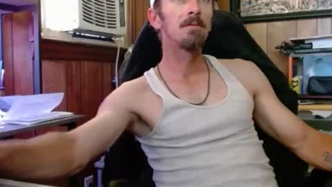 Snapshot of comic_king27 chatting on 05/31/26, 10:11 Nelson or ComicKing and sometime Peachy143 online show from 05/31/26, 10:11