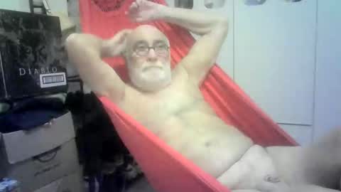 Snapshot of concris chatting on 10/15/25, 09:59 Paturi online show from 10/15/25, 09:59