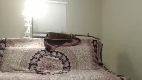 Snapshot of conejoescondido chatting on 09/28/25, 10:42 conejoescondido online show from 09/28/25, 10:42