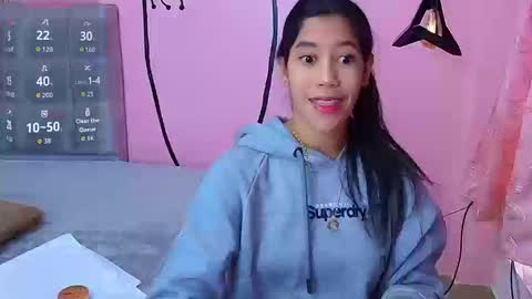 C O N N I E online show from 09/12/25, 12:49