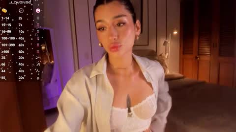 connie    online show from 11/24/25, 09:42