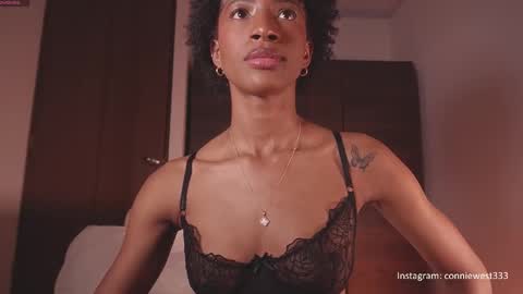   independent model online show from 11/01/25, 11:07